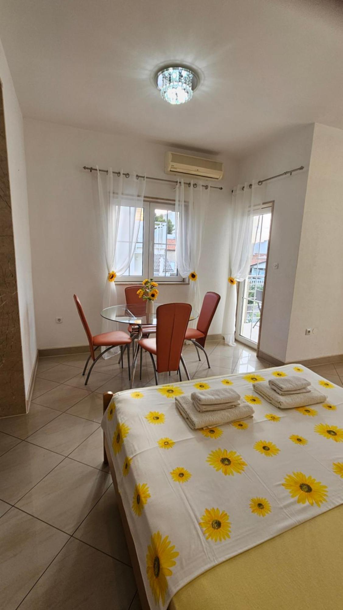 Apartmani Barnjak Трогир Экстерьер фото